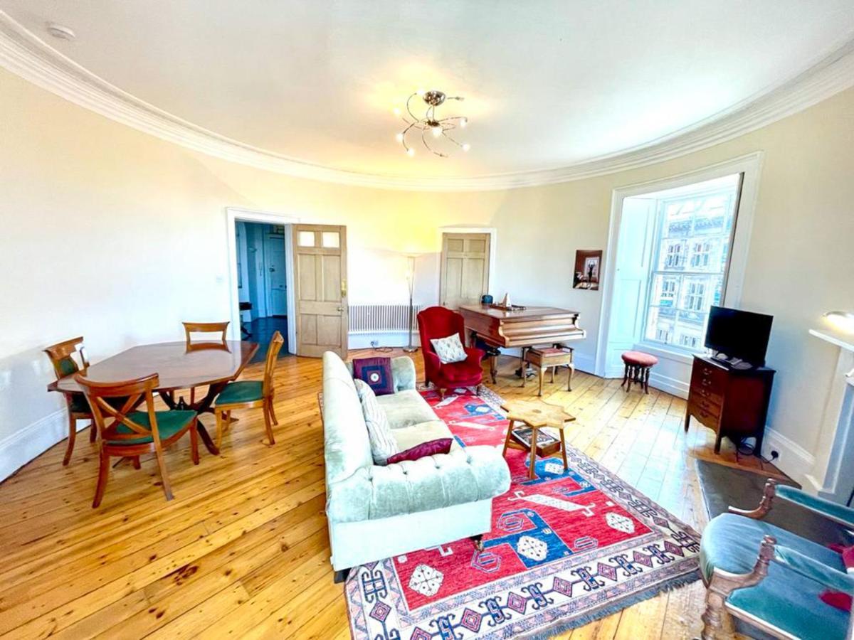 Incredible St Andrew'S Sq - 2 Bed In The Sky Leilighet Edinburgh Eksteriør bilde